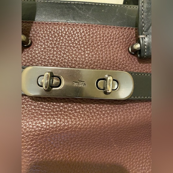 Coach purse  pebbled leather.  Used. Ox blood, cream, black - Picture 3 of 16